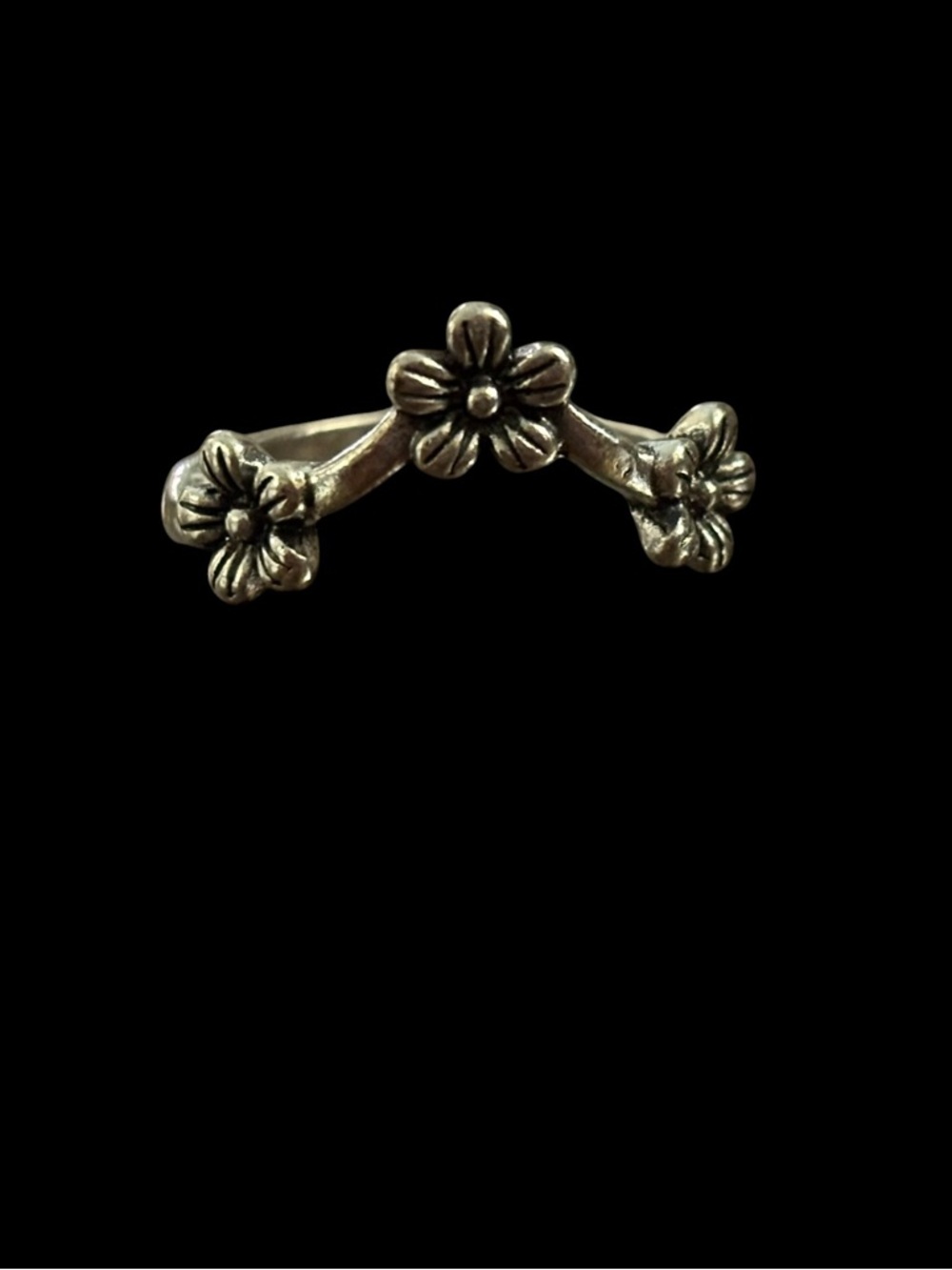 Floral Silvertone  Ring - Triple Flower Design size 6-7